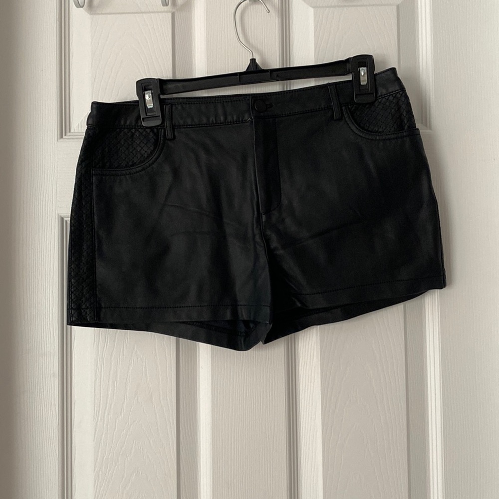 Lady’s shorts by forever 21